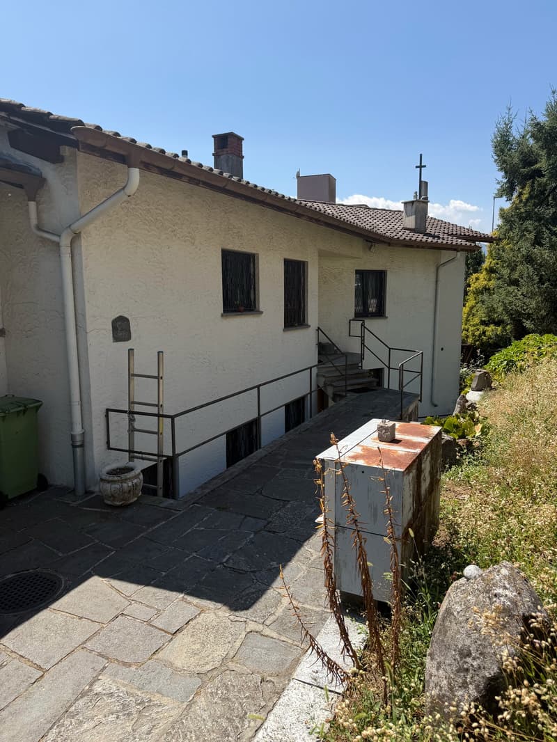 Luminoso appartamento di 2.5 locali a Brione sopra Minusio – Vista lago (9)
