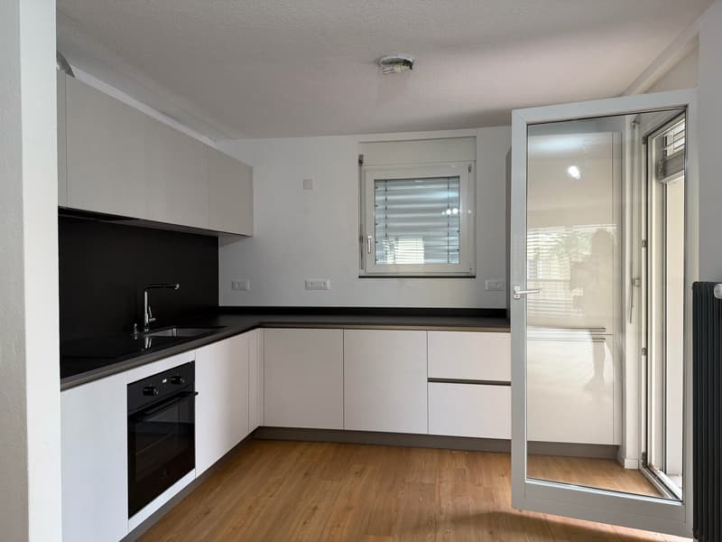 Elegante appartamento di 3.5 locali ad Ascona, con vista e balcone (4)