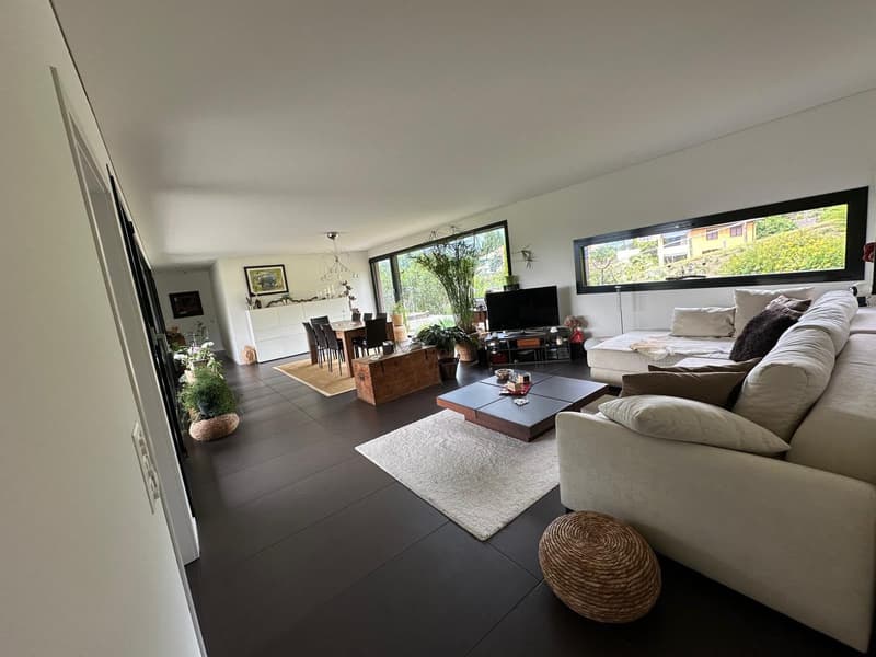 Elegante appartamento di 5 locali a Davesco-Soragno con grande giardino (19)