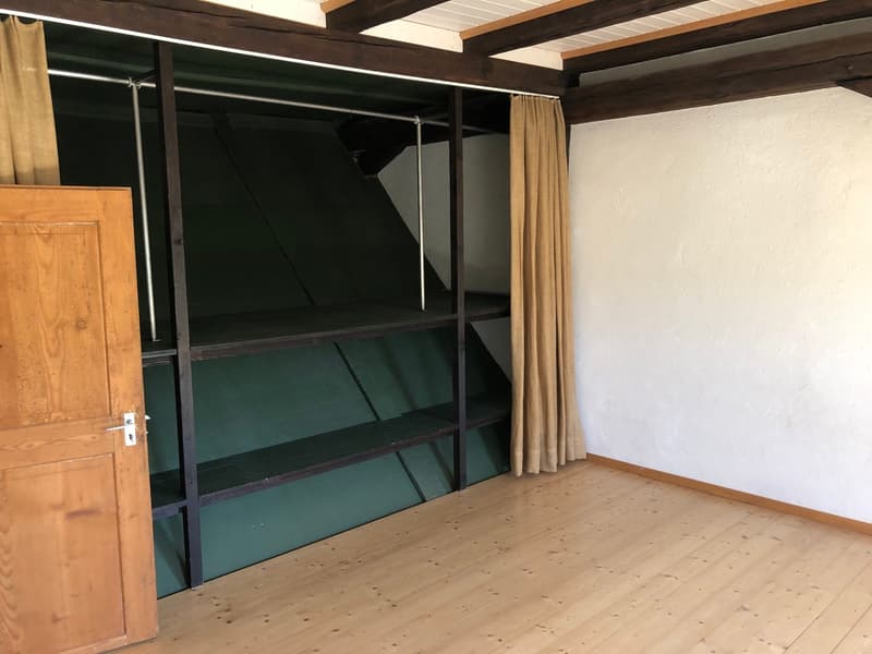 Charmante 4-Zimmer-Maisonette-Wohnung mit Kamin in Arisdorf (13)
