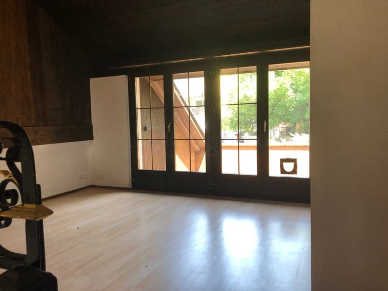 Charmante 4-Zimmer-Maisonette-Wohnung mit Kamin in Arisdorf (8)