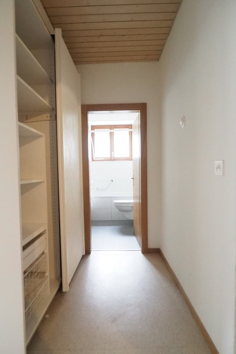 Zu vermieten eine Grosszügige 6.5 Zimmer Duplex-/Maisonette-Wohnung im Stedtli Laufen. (11)