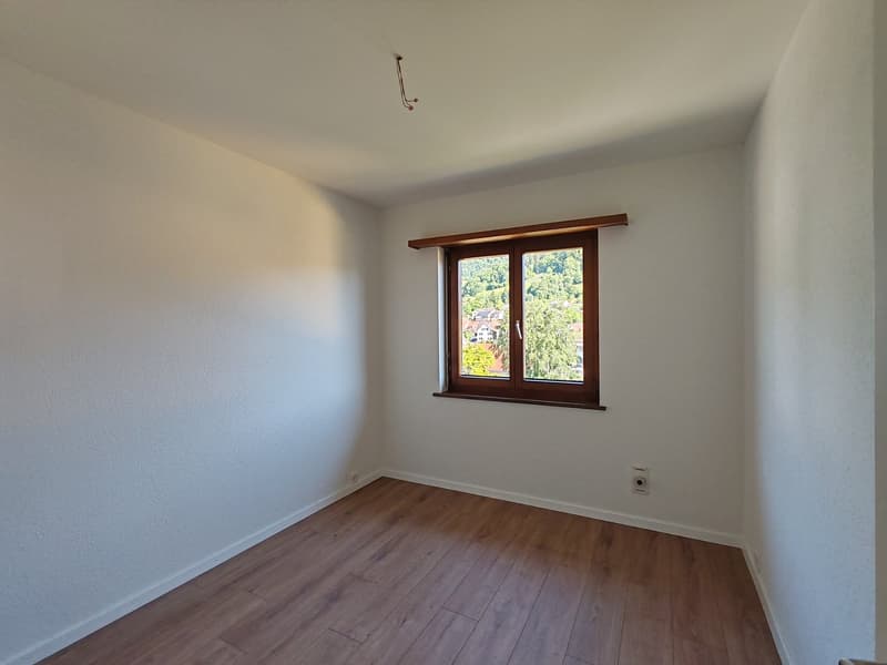 Erstbezug nach Renovation – Helle 4.5-Zimmer-Wohnung mit zwei sonnigen Balkonen (11)