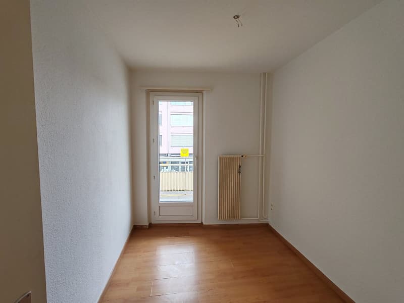 Charmante 4-Zimmer-Wohnung in historischem Gebäude in Reinach (6)