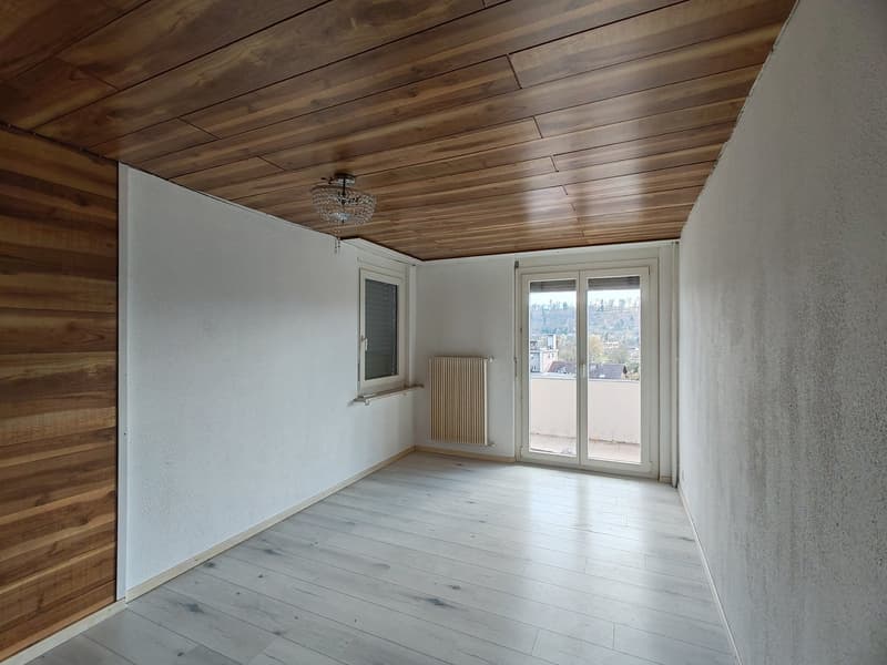 Wir vermieten ab sofort eine helle und grosszügige 4-Zimmer-Wohnungin ruhiger Lage in Zwingen (7)