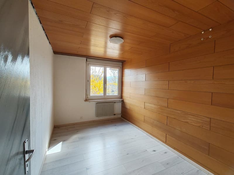 Wir vermieten ab sofort eine helle und grosszügige 4-Zimmer-Wohnungin ruhiger Lage in Zwingen (4)