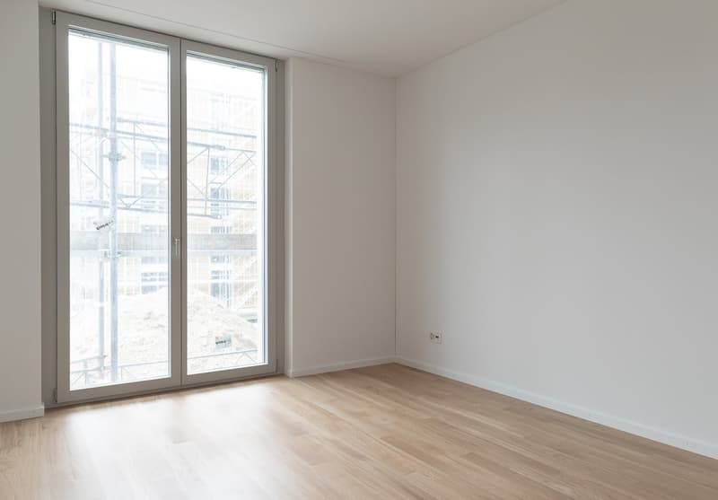 Zweitbezug: moderne 4.5 Zimmer- Maisonette Wohnung im Eigentumsstandard mit Sicht ins Grüne (9)
