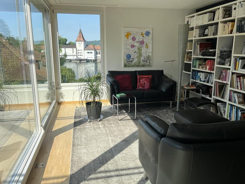 Geräumige 5-Zimmer-Wohnung mit Balkon und Bergpanorama in Aarau (2)