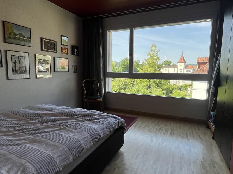 Geräumige 5-Zimmer-Wohnung mit Balkon und Bergpanorama in Aarau (4)