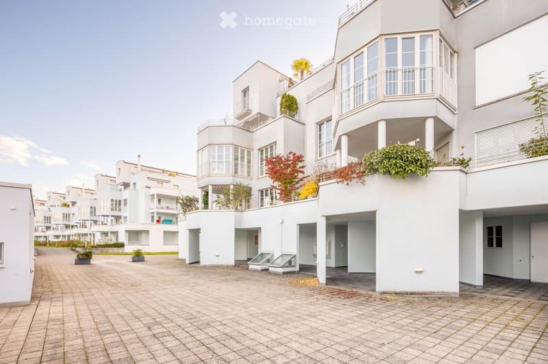 Helle 3.5-Zimmer-Wohnung mit Balkon direkt am Seeufer in Luzern (7)
