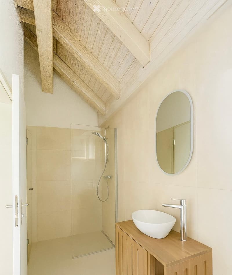 Exclusive Attikawohnung mit zwei Terrassen und Loft-Potenzial, in Toplage nahe Flughafen (2)