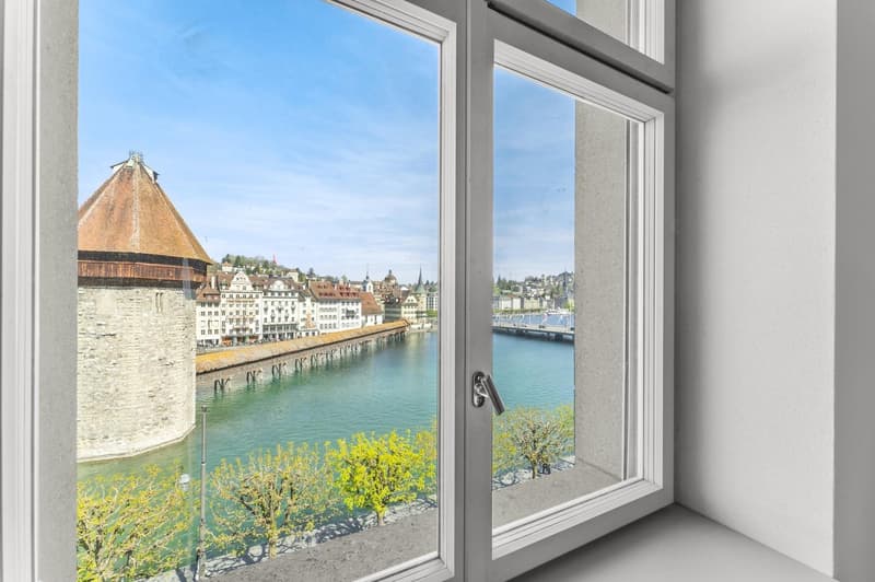 Helle 1.5-Zimmer-Wohnung mit Balkon im Herzen von Luzern (8)