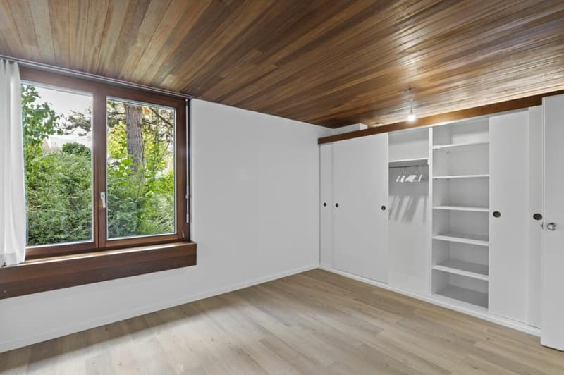 Helle 4.5-Zimmer-Wohnung mit Balkon und Garage in Zug (2)