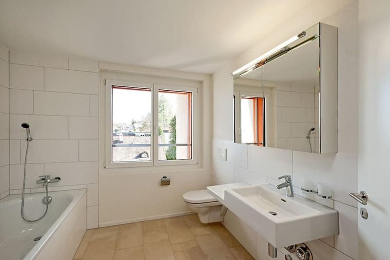 Helle 3.5-Zimmer-Wohnung mit Balkon und Seenähe in Thalwil (4)