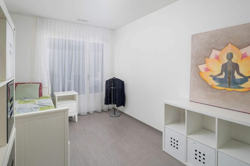 Helle 3.5-Zimmer-Wohnung mit Balkon in Hinwil – sofort verfügbar! (10)