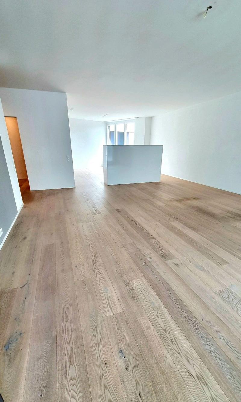 Helle 3.5-Zimmer-Wohnung mit Balkon und Garage in Wallisellen (8)