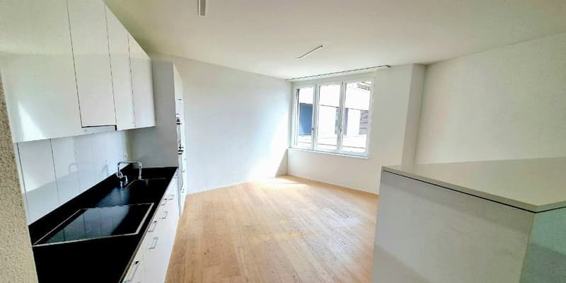 Helle 3.5-Zimmer-Wohnung mit Balkon und Garage in Wallisellen (9)