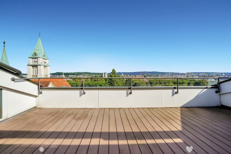 Helle 3.5-Zimmer-Wohnung mit Balkon und Garage in Biel – ab sofort verfügbar! (3)