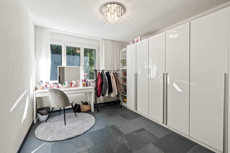 ILLNAU: 4.5-ROOM WITH CONSERVATORY & GARAGE (6)