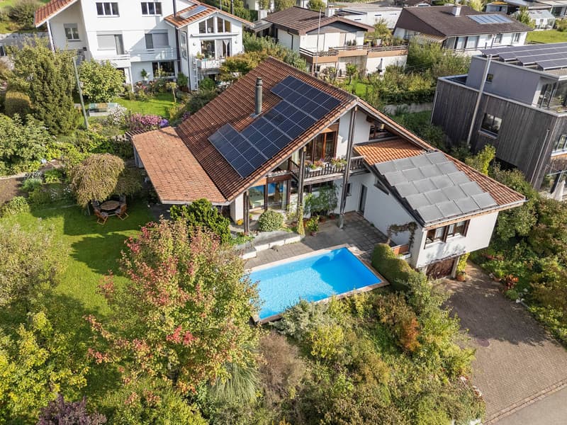 ECO-LIVING AVEC VUE : MAISON FAMILIALE AVEC INSTALLATION PHOTOVOLTAÏQUE ET VUE IMPRENABLE (1)