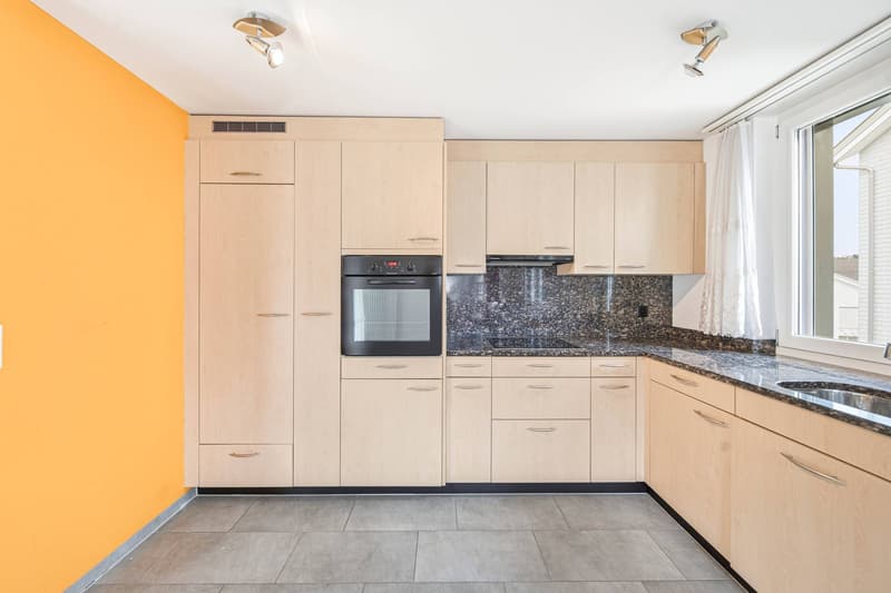 ESCLUSIVO CONDOMINIO DI 4,5 LOCALI CON BALCONE E AMPIO SENSO DELLO SPAZIO (6)