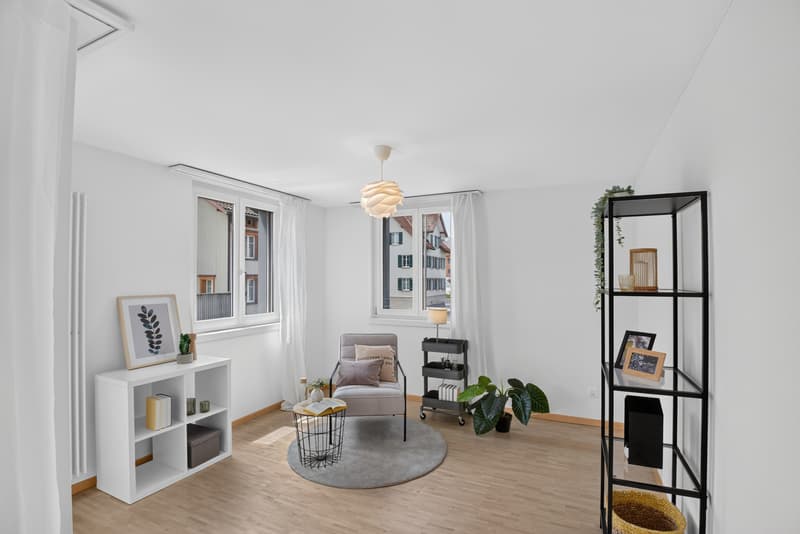 EXKLUSIVE 4.5-ZIMMER-WOHNUNG MIT GROSSZÜGIGEM RAUMGEFÜHL (2)