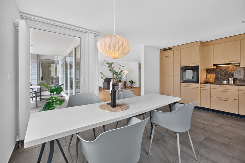 EXKLUSIVE 4.5-ZIMMER-WOHNUNG MIT GROSSZÜGIGEM RAUMGEFÜHL (4)