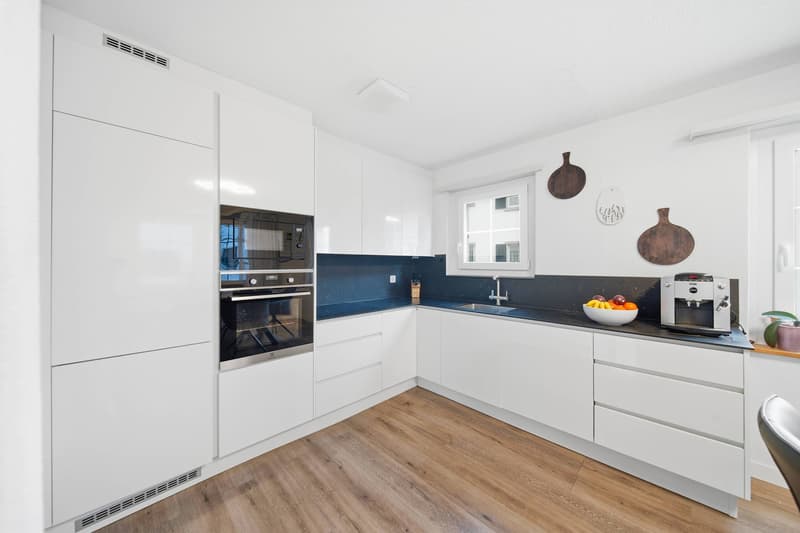 JOLI APPARTEMENT DE 4.5 PIÈCES AVEC JARDIN, CENTIMÈTRE CARRÉ (3)