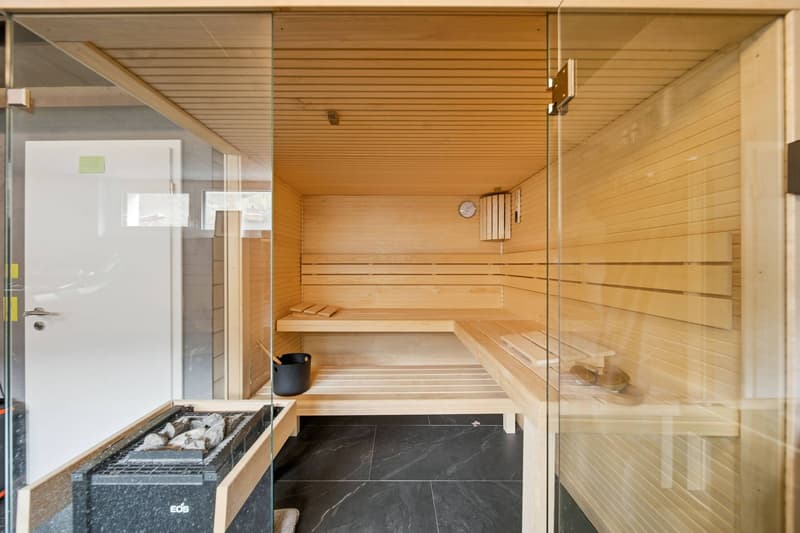 EXKLUSIVE VILLA MIT BERGPANORAMA, SAUNA UND WINTERGARTEN (7)