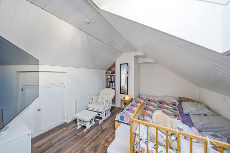 CONFORT DE VIE SUR DEUX NIVEAUX - DUPLEX DE 4.5 PIÈCES À QUELQUES MINUTES DE LA VILLE (8)