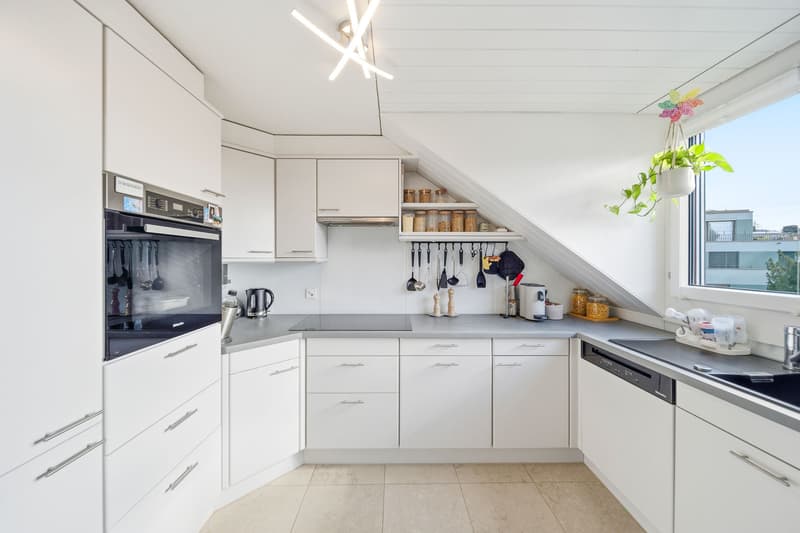 CONFORT DE VIE SUR DEUX NIVEAUX - DUPLEX DE 4.5 PIÈCES À QUELQUES MINUTES DE LA VILLE (3)