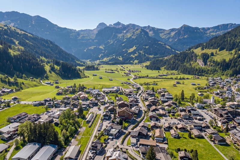 POSIZIONE SOLARE SUL LENK - Terreno edificabile di 747 m² con una vista da sogno sulle montagne (7)