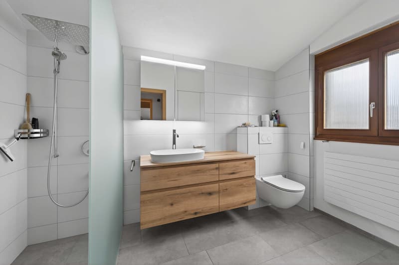 5.5-ZIMMER-DOPPELEINFAMILIENHAUS MIT BERGBLICK (7)