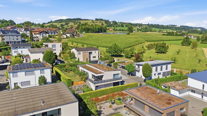 EINFAMILIENHAUS MIT SCHÖNER SEESICHT (1)