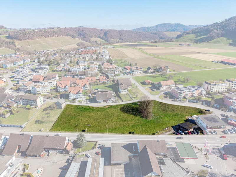 INVESTMENT- CHANCE IN  EGLISAU: 6'884 m² WOHNBAULAND (6)