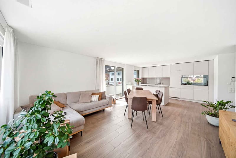 MODERNE 3.5-ZIMMER-EIGENTUMSWOHNUNG MIT BALKON UND MINERGIE-STANDARD (2)