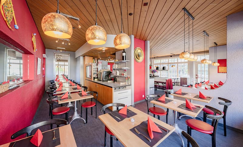 ERTRAGSSTARKES WOHN- UND GESCHÄFTSHAUS MIT RESTAURANT UND WOHNUNGEN (2)