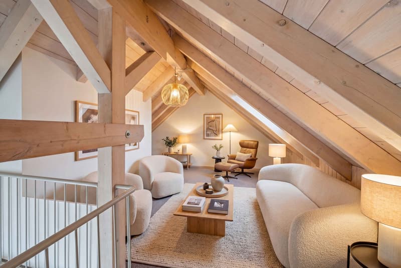 GERÄUMIGE 3.5-ZIMMER-WOHNUNG MIT GALERIEGESCHOSS, BALKON UND SCHÖNER WEITSICHT (4)