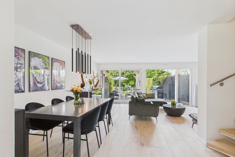WOHNEN WIE IM HAUS: MAISONETTE MIT EIGENEM GARTEN (1)