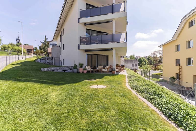 STILVOLLE GARTENWOHNUNG MIT GROSSZÜGIGEM AUSSENBEREICH (7)