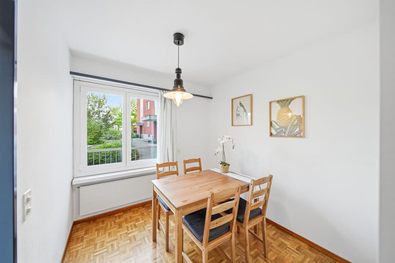 A1 LOCATION ON THE GROUND FLOOR - 2.5 ROOM APARTMENT IN WÜRENLOS (2)