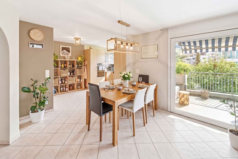 BEAU ET BON - APPARTEMENT DE 4.5 PIÈCES BIEN ENTRETENU DANS LE CENTRE (2)