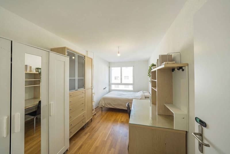 SEE- UND BERGSICHT AN DER RIVIERA - MODERNE 4.5 ZIMMER WOHNUNG (4)