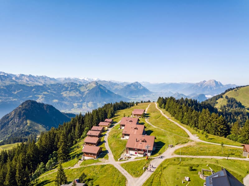 RIGI- KÖNIGIN DER BERGE : 7'000 m² de terrain à bâtir HOTEL EXCLUSIF (5)