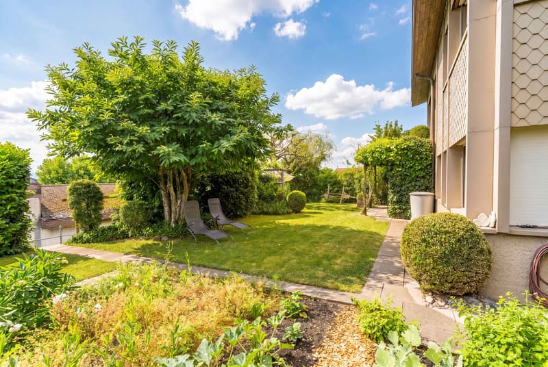 DETACHED 6.5 ROOM FAMILY HOME WITH GREAT VIEWS (7)