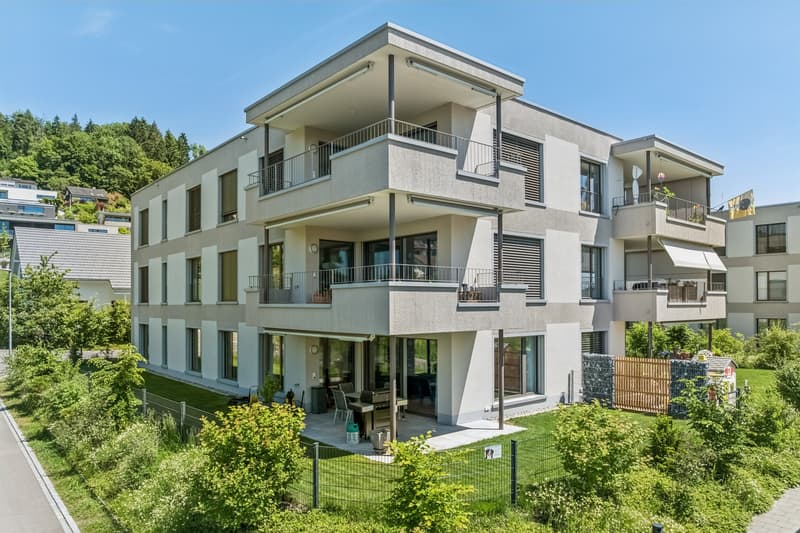 ELEGANTE APPARTAMENTO DI 4,5 LOCALI CON GIARDINO E GRANDE TERRAZZA (7)