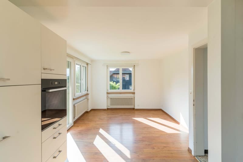 FREISTEHENDES EINFAMILIENHAUS MIT GROSSEM GARTEN UND WEITBLICK (6)