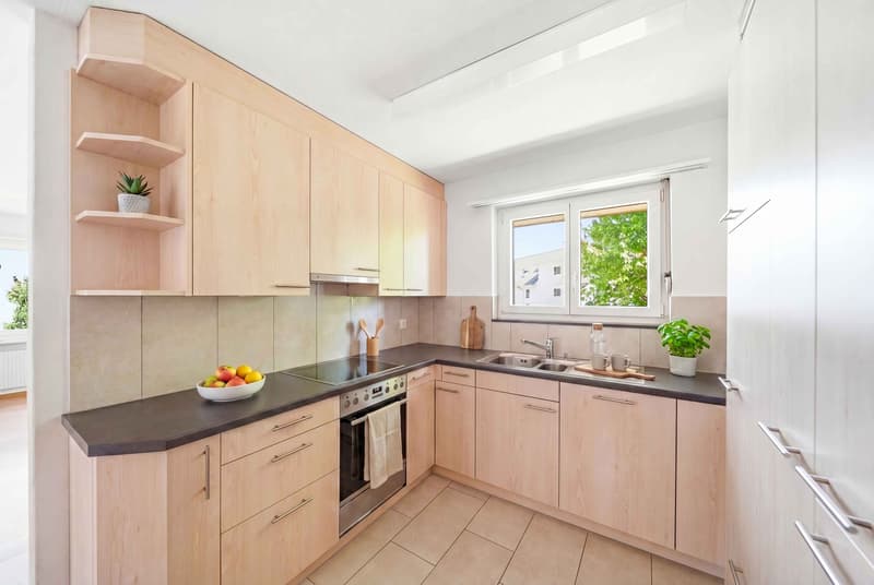 ÜBERRASCHEND VIEL PLATZ - 2.5 ZIMMER AUF 63 M² (2)