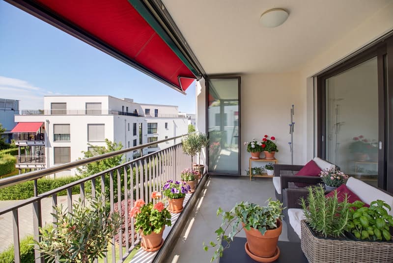 GROSSZÜGIGE 2.5 ZIMMER WOHNUNG MIT WINTERGARTEN (7)