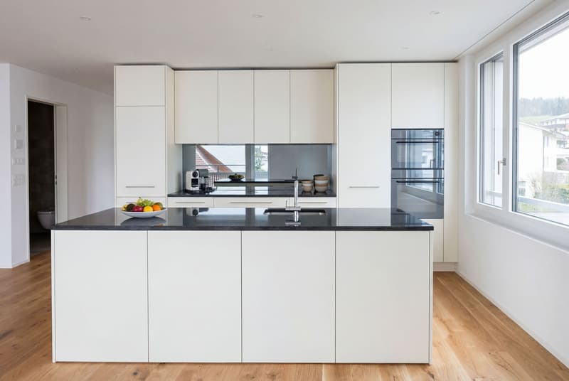 MODERNE UND NEUWERTIGE 5.5 ZIMMERWOHNUNG (2)